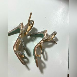 Betsey Johnson Aubry Rhinestone Gem
Open Toe Sandal Heels Size 8